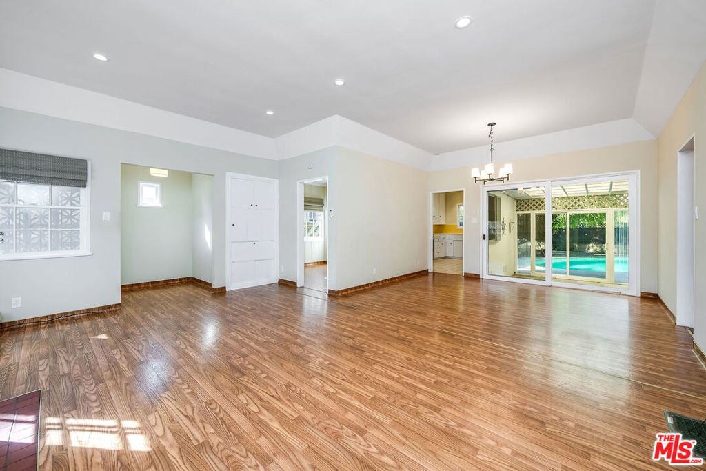 10435 Whipple Street