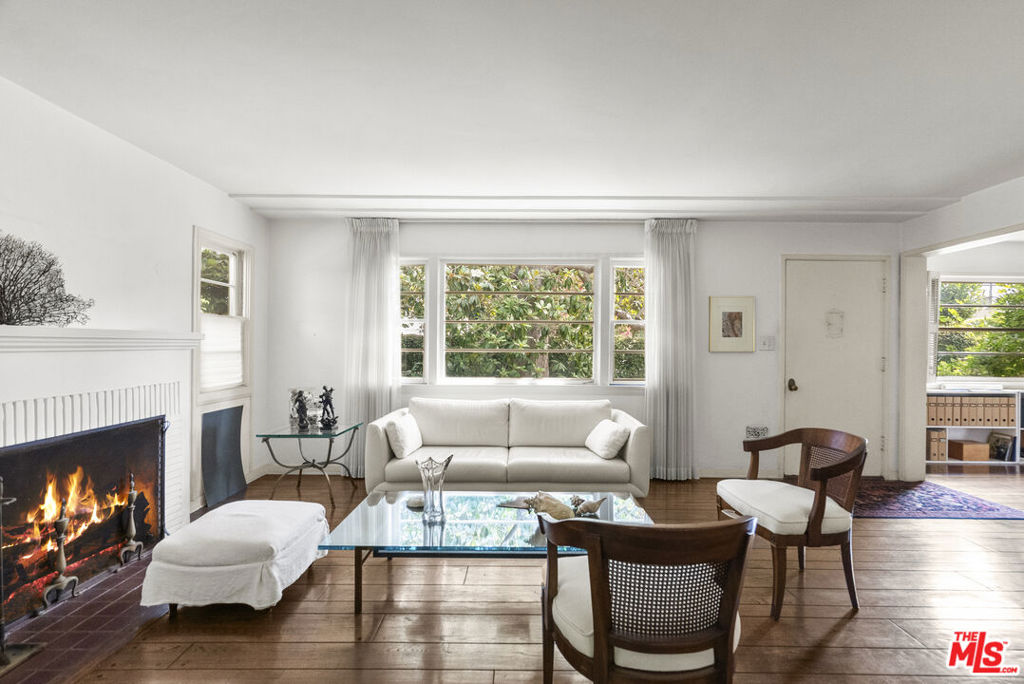 10941 Peach Grove Street