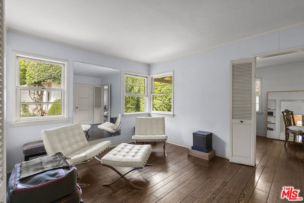 10941 Peach Grove Street