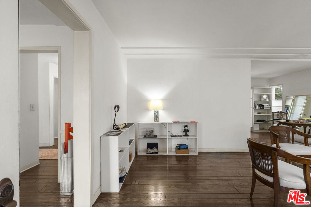 10941 Peach Grove Street