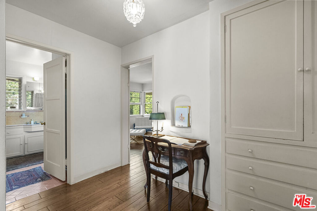 10941 Peach Grove Street