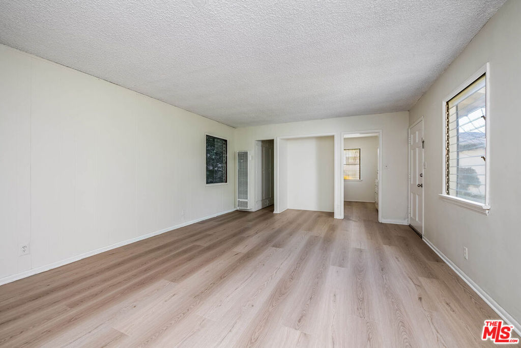 10941 Peach Grove Street