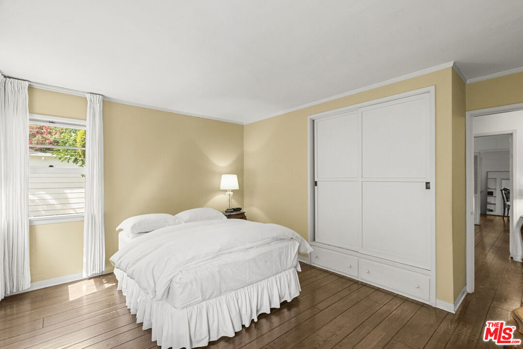 10941 Peach Grove Street