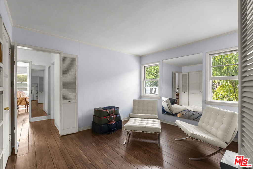 10941 Peach Grove Street