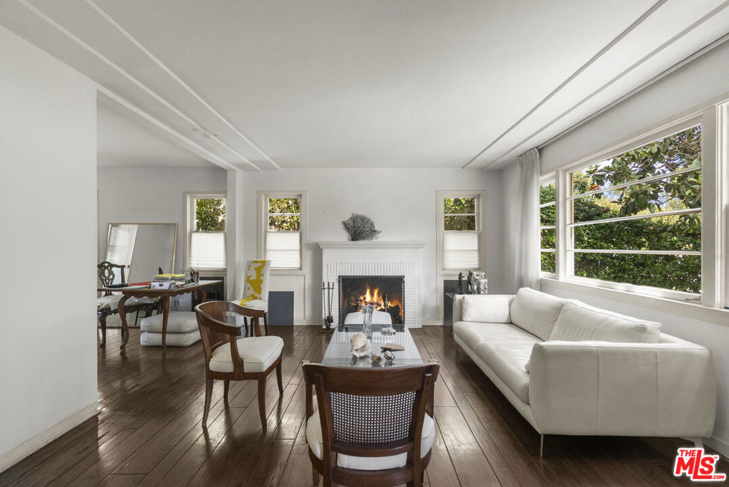 10941 Peach Grove Street