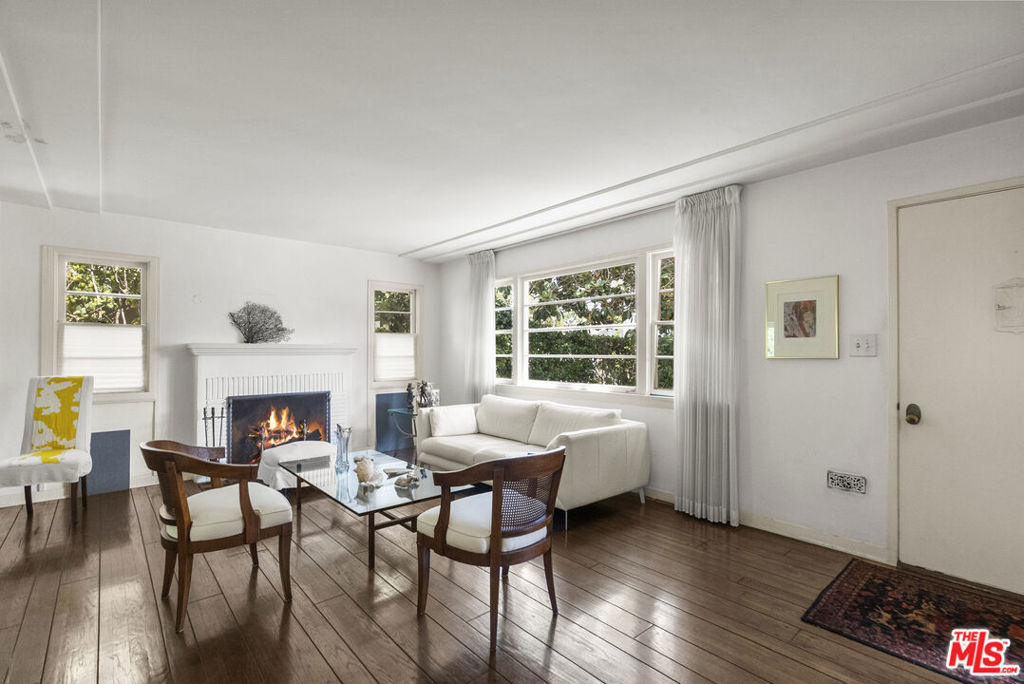 10941 Peach Grove Street