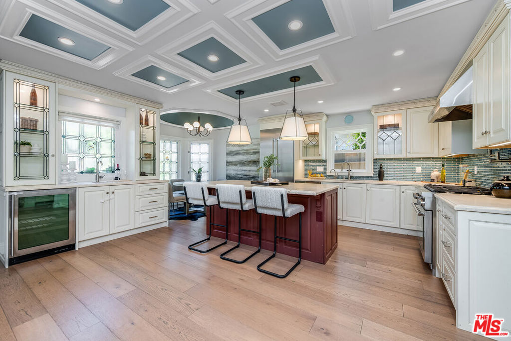 4359 Clybourn Avenue