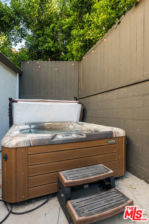 4359 Clybourn Avenue