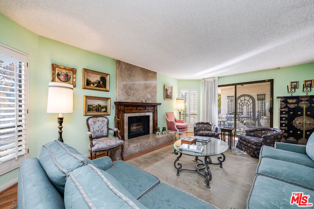 10409 Riverside Drive 203