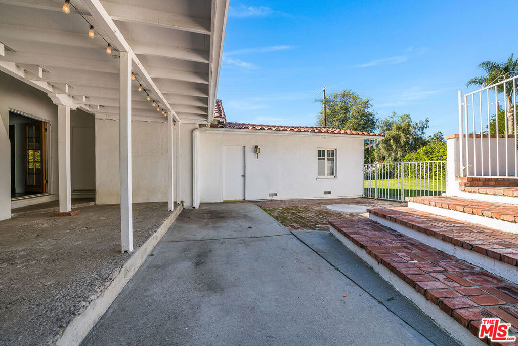 10440 Johanna Avenue