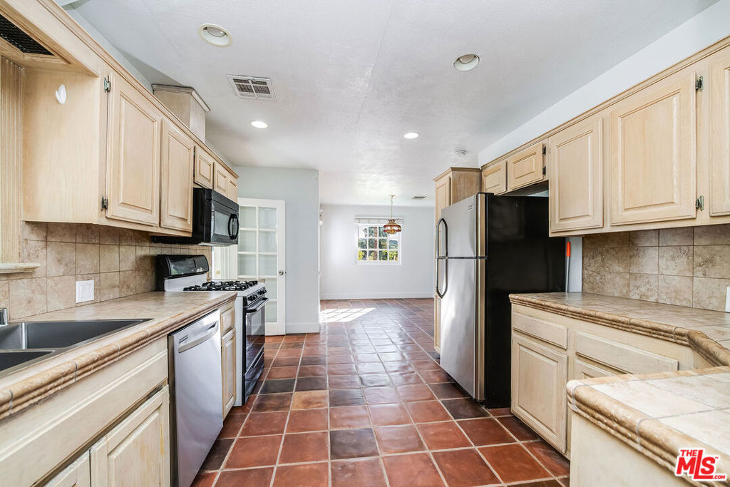 10440 Johanna Avenue