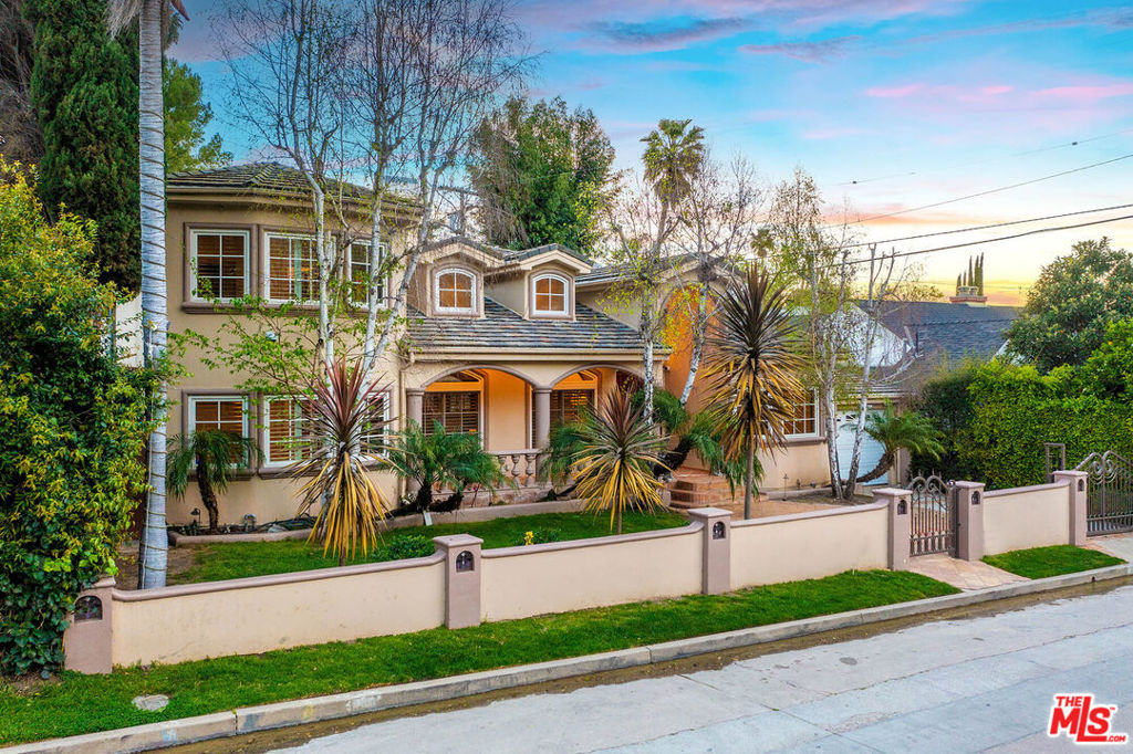 4063 Benedict Canyon Drive