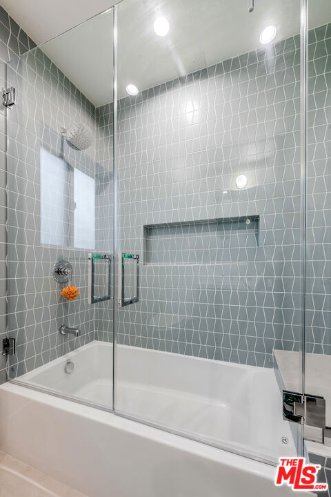 1008 N Catalina Street