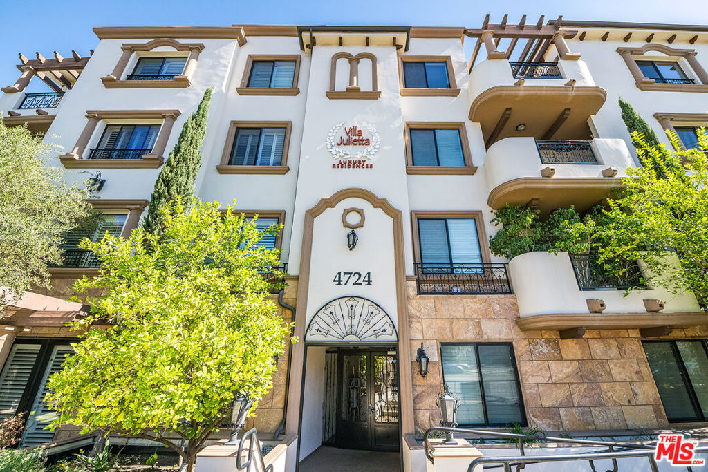 4724 Kester Avenue 209