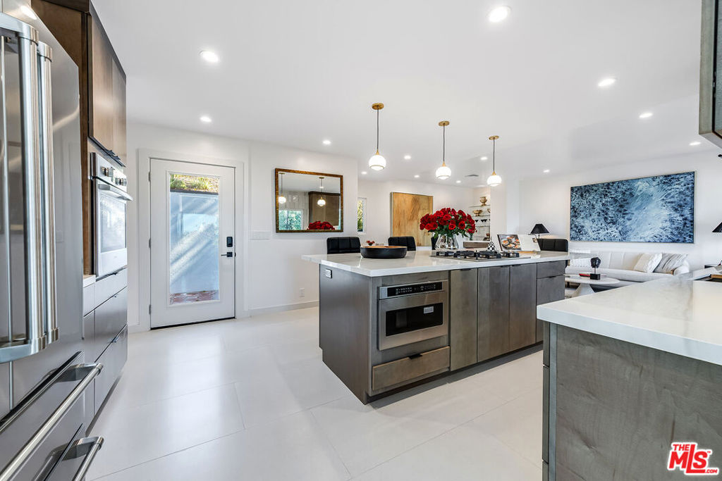 3345 Wonder View Drive