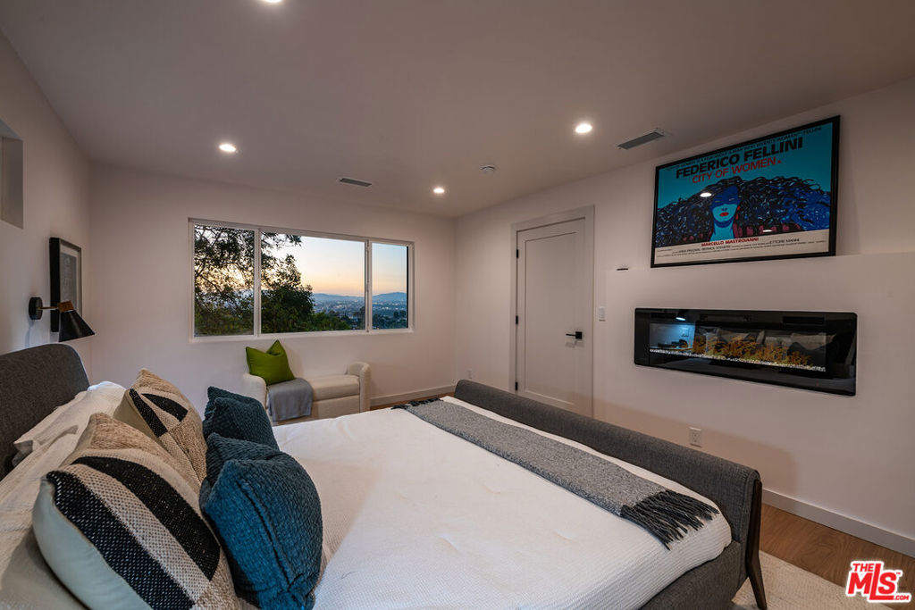 3345 Wonder View Drive