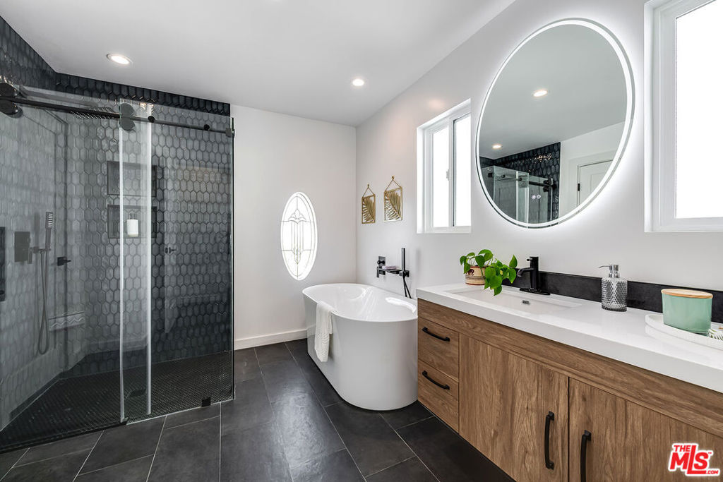 3345 Wonder View Drive