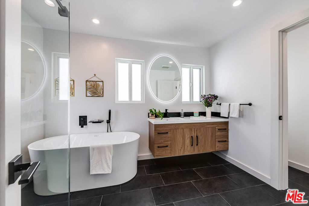 3345 Wonder View Drive