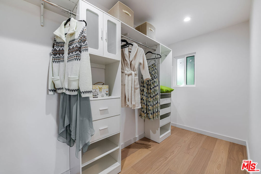 3345 Wonder View Drive