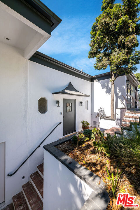 3345 Wonder View Drive