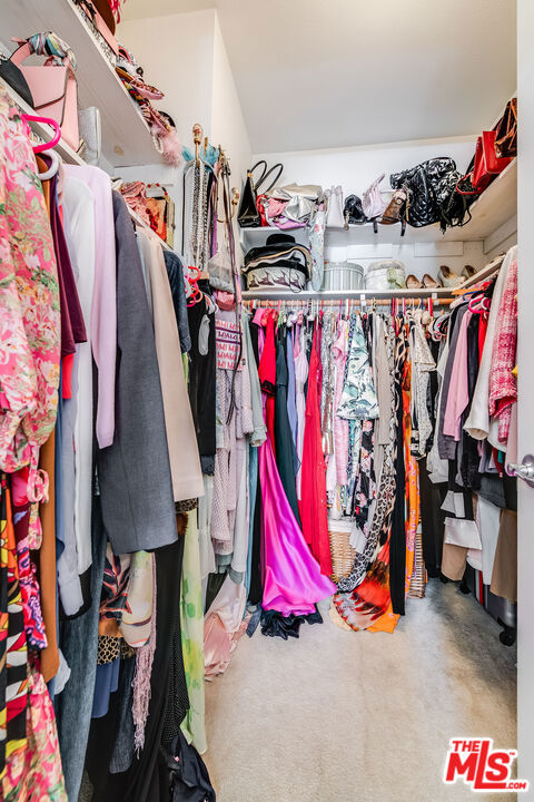 12407 Moorpark Street 106