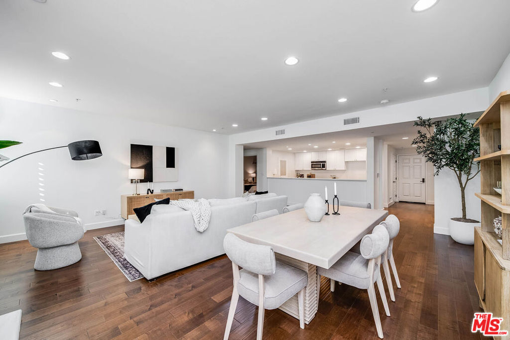 10648 Woodbridge Street 105