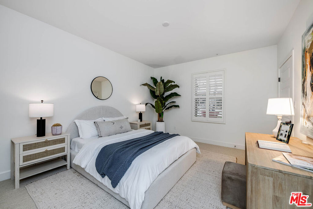 10648 Woodbridge Street 105