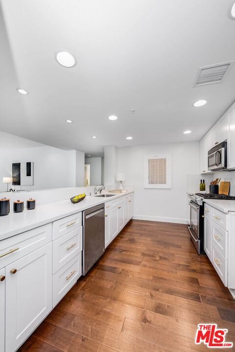 10648 Woodbridge Street 105