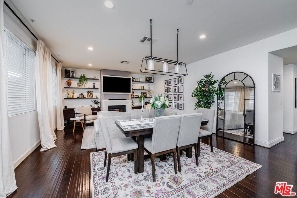 10878 Bloomfield Street 211