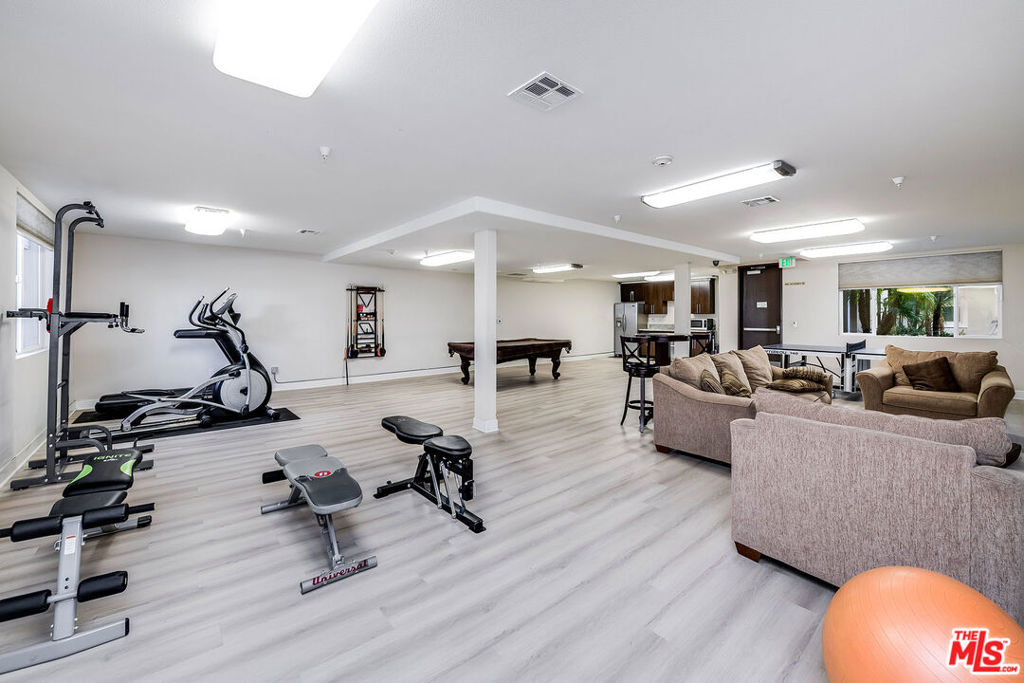 10878 Bloomfield Street 211