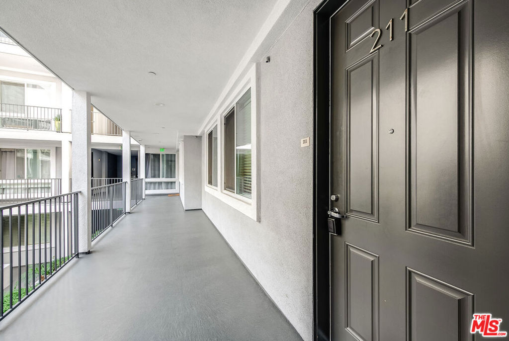 10878 Bloomfield Street 211