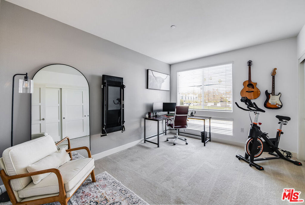 10878 Bloomfield Street 211