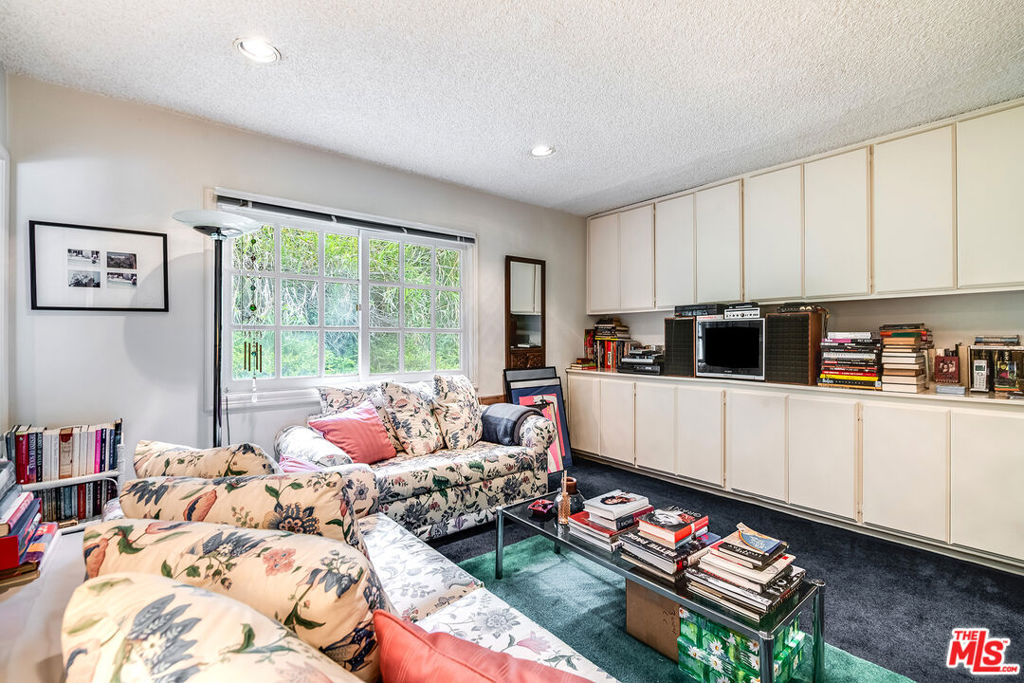 3004 Laurel Canyon Boulevard