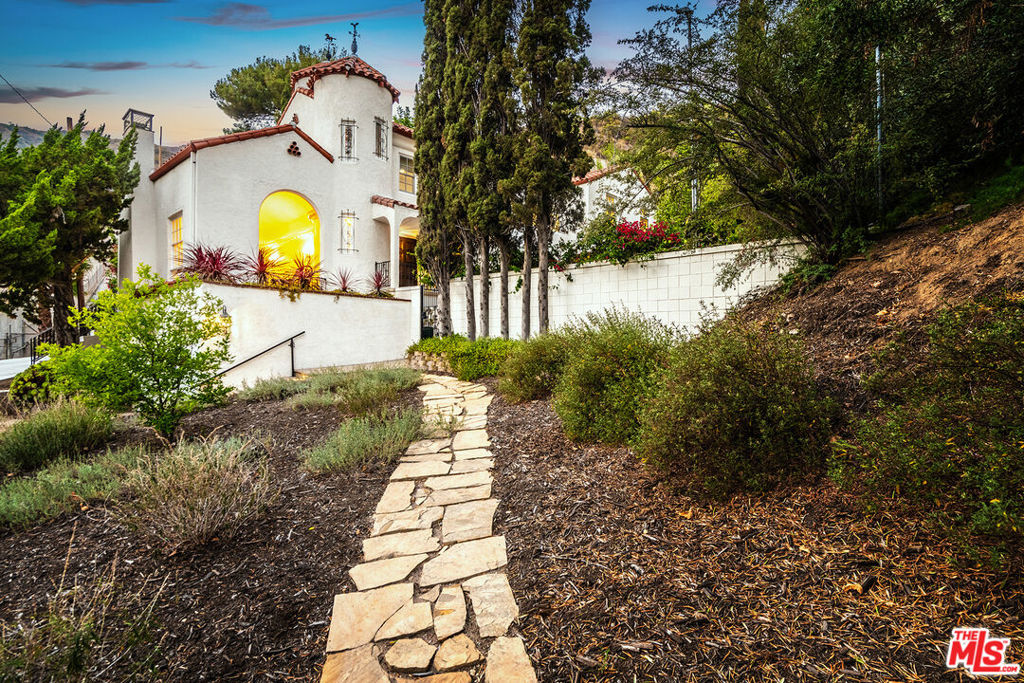 1258 E Elmwood Avenue