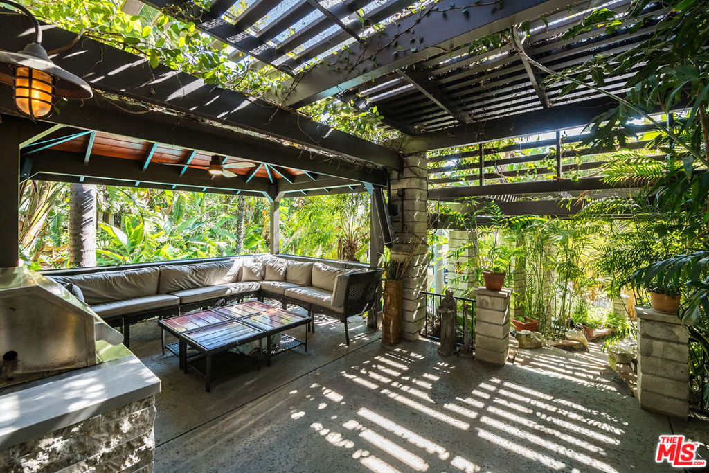 1258 E Elmwood Avenue