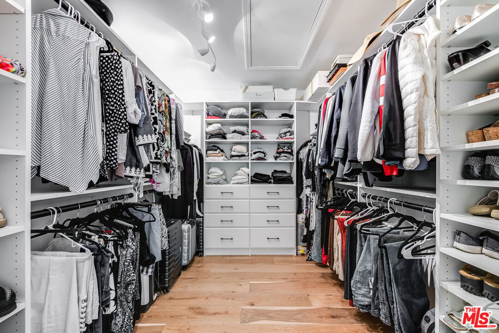 1258 E Elmwood Avenue