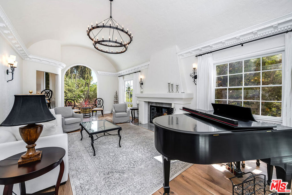 1258 E Elmwood Avenue