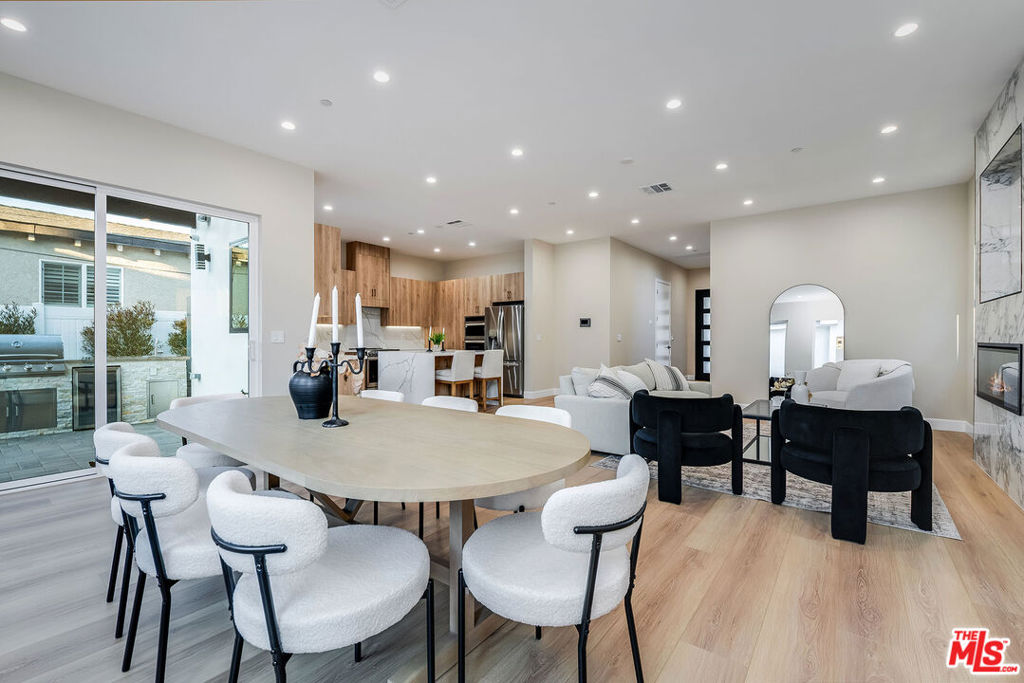 421 N Catalina Street