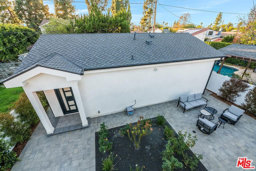 421 N Catalina Street