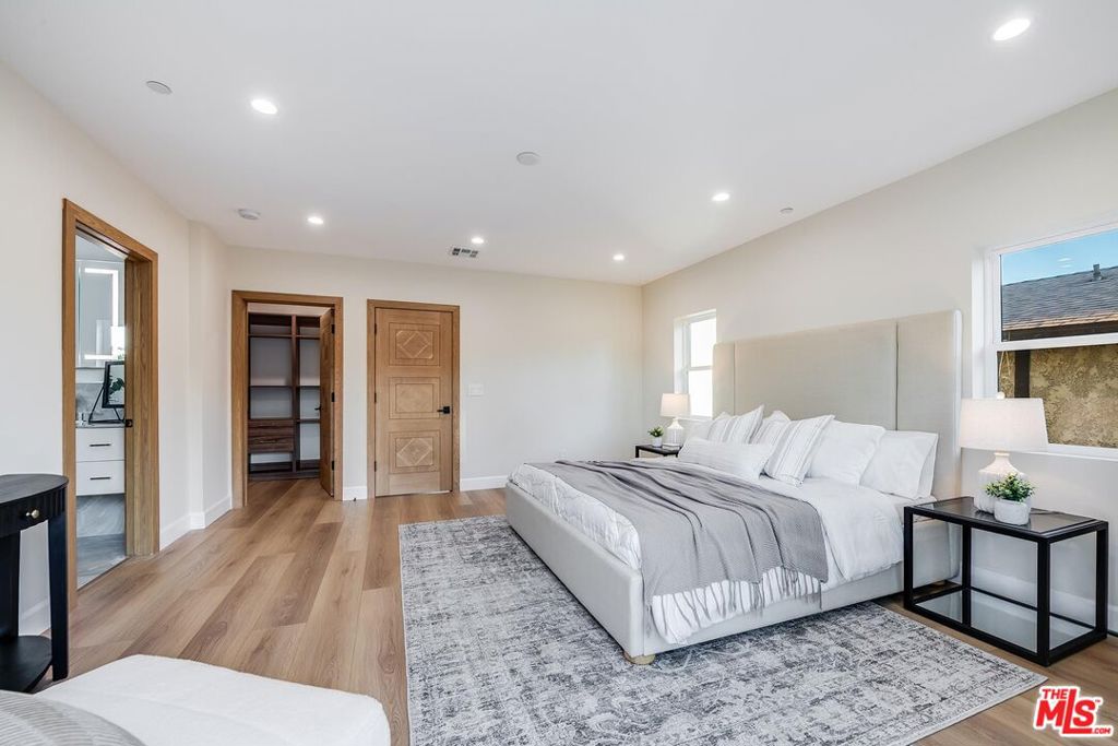 421 N Catalina Street