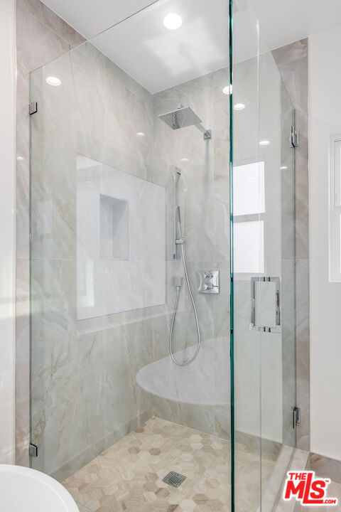 421 N Catalina Street