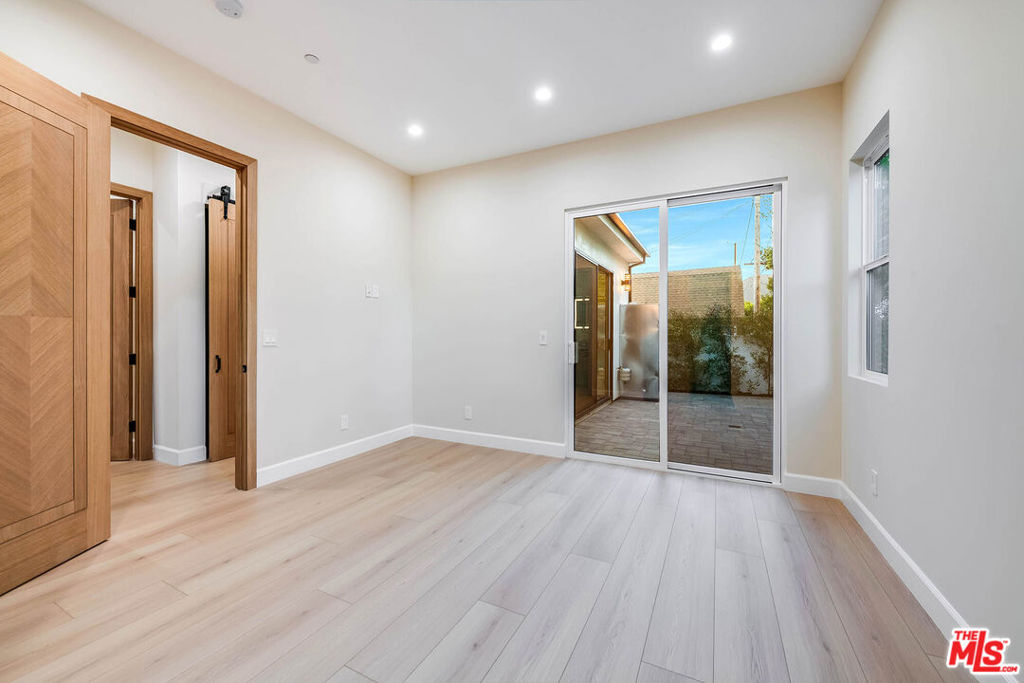 421 N Catalina Street