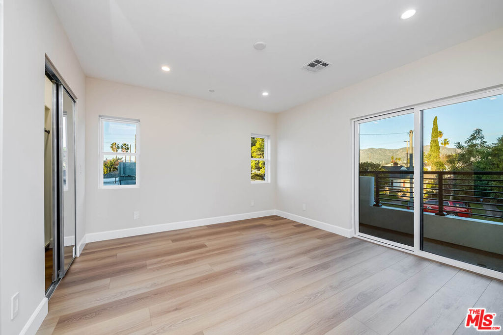 421 N Catalina Street