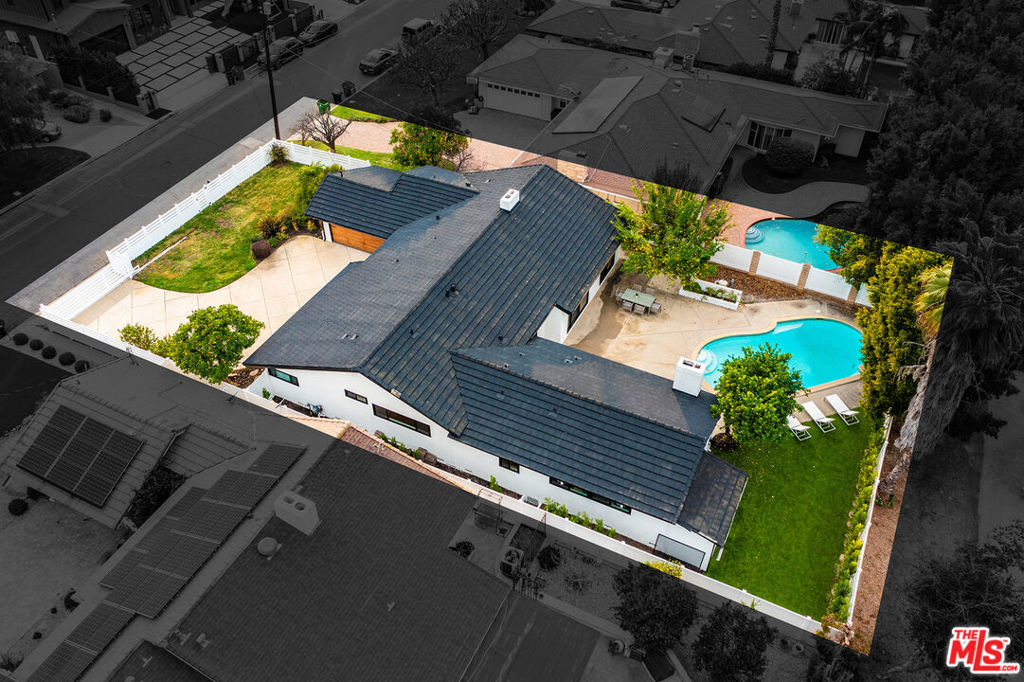 16517 Hartsook Street