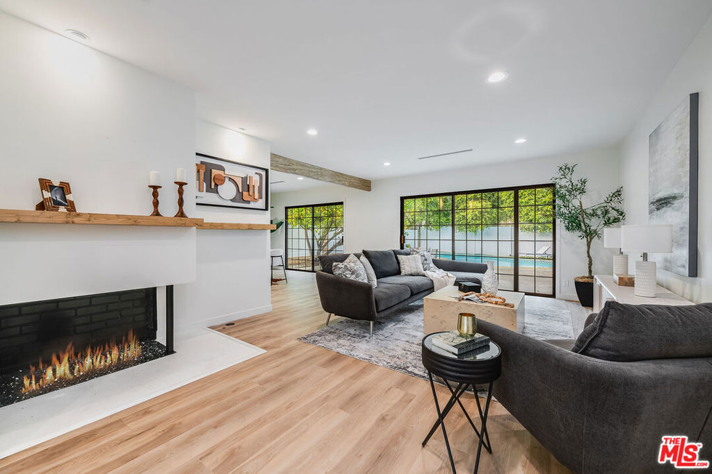 16517 Hartsook Street