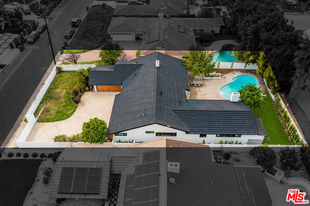 16517 Hartsook Street