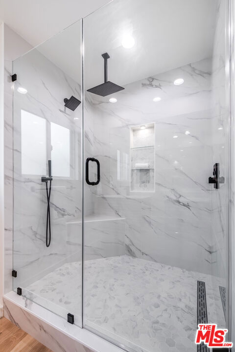 16517 Hartsook Street