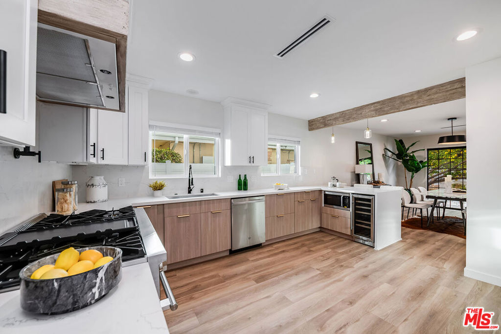 16517 Hartsook Street