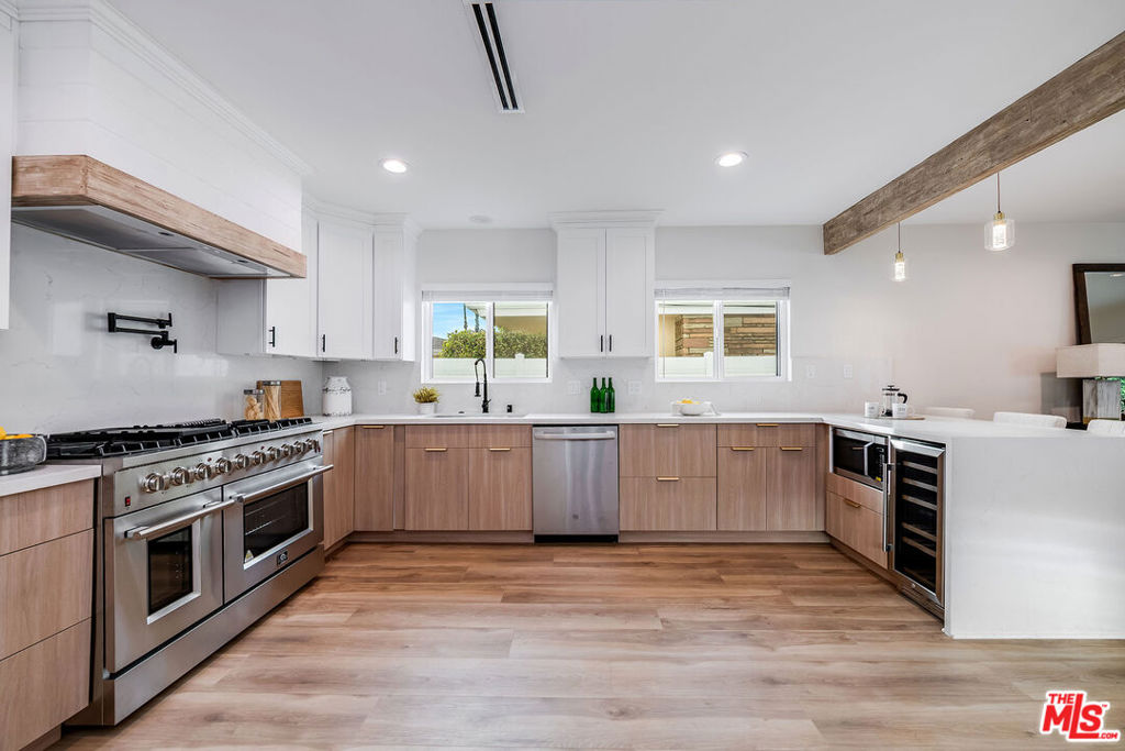 16517 Hartsook Street