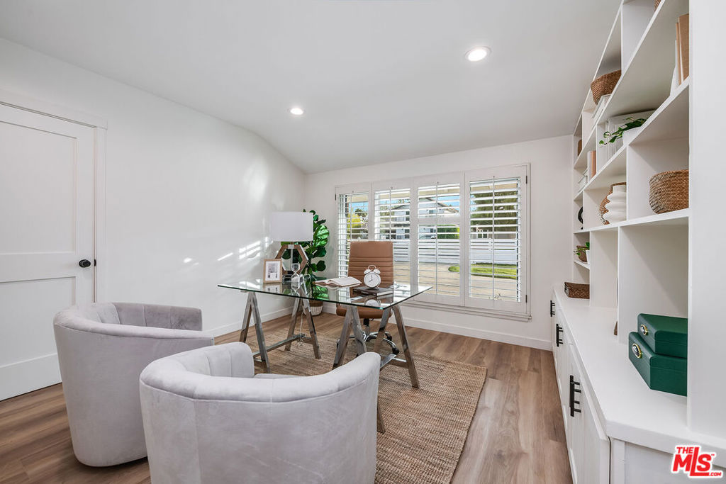 16517 Hartsook Street